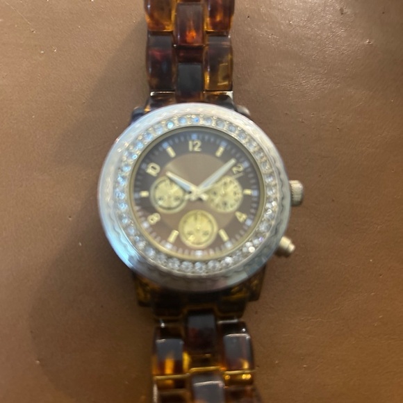 Tortoise gold colored new battery Quality-affordable price. Lightweight durable - Picture 2 of 5